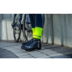 GripGrab CyclinGaiter Hi-Vis Regen Überschuhabdichtung - Yellow Hi-Vis 35 GripGrab CyclinGaiter Hi-Vis Regen Überschuhabdichtung - Yellow Hi-Vis -Gripgrab gripgrab cyclingaiter hi vis rainy weather ankle cuff yellow hi vis 5 1078367