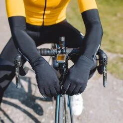 GripGrab Raptor RaceDay Winddichte Frühling-Herbst Übergangshandschuhe - Black 13 GripGrab Raptor RaceDay Winddichte Frühling-Herbst Übergangshandschuhe - Black -Gripgrab gripgrab raptor windproof lightweight raceday winter glove black 4 1079368