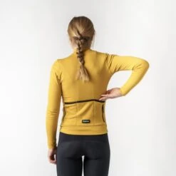 GripGrab Damen Gravelin Merinotech Thermo Langarmtrikot - Mustard Yellow 26 GripGrab Damen Gravelin Merinotech Thermo Langarmtrikot - Mustard Yellow -Gripgrab gripgrab womens gravelin merinotech thermal long sleeve jersey mustard yellow7 1557967